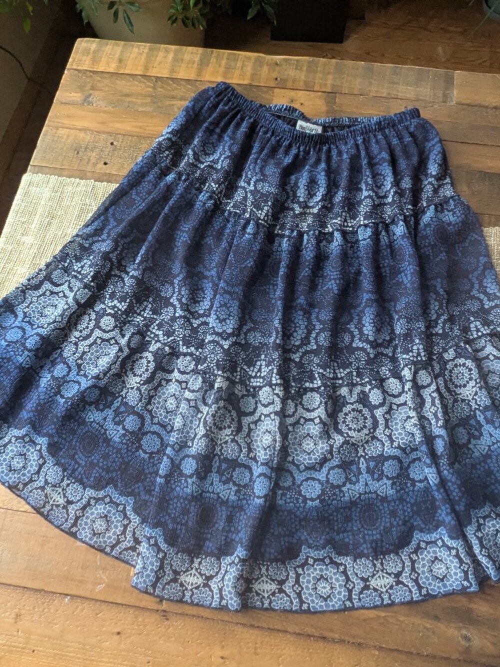bon worth skirt size PM black and blue design elastic waist with lining #347